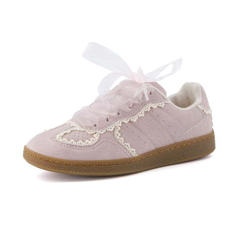 Belinda-K Lace Sneaker