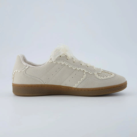 Belinda-K Lace Sneaker